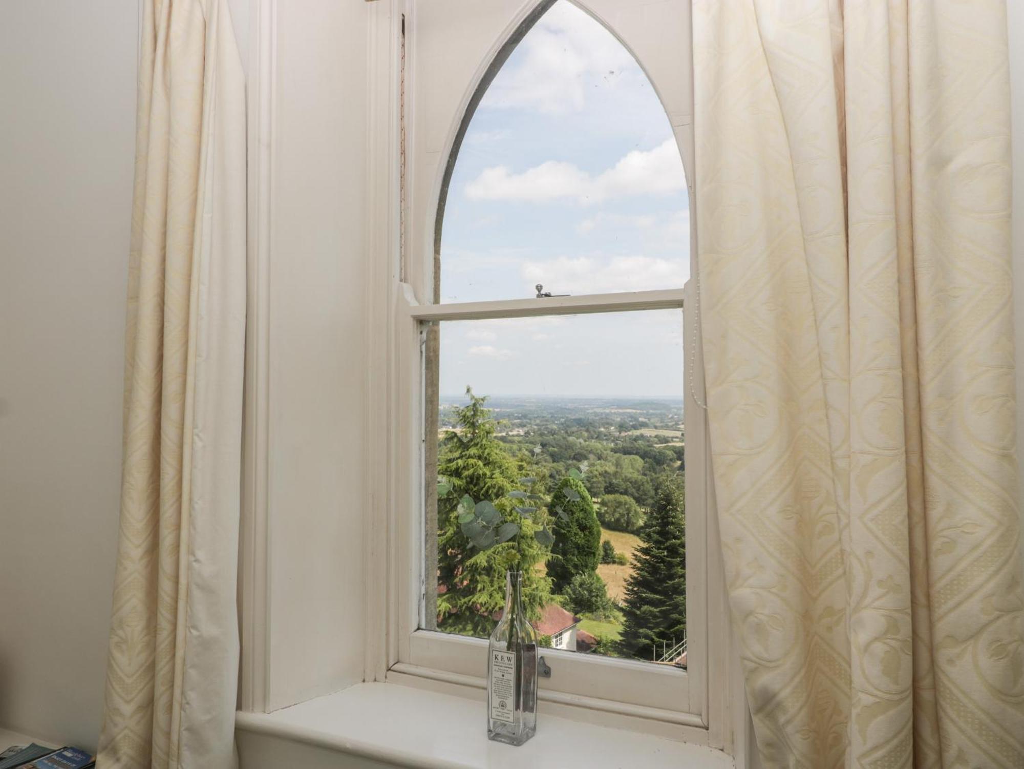 Appartamento Amazing View Malvern Wells Esterno foto