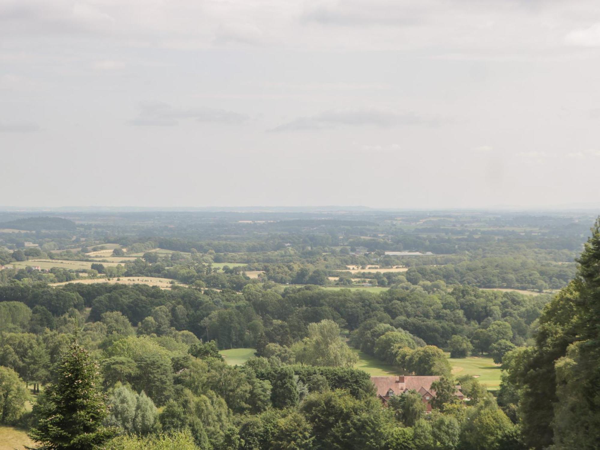Appartamento Amazing View Malvern Wells Esterno foto